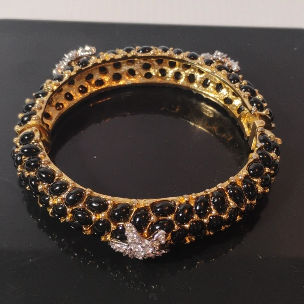 Kenneth Jay Lane Bangle Bracelet featuring black cabochons and crystal starfish - Picture 3 of 8